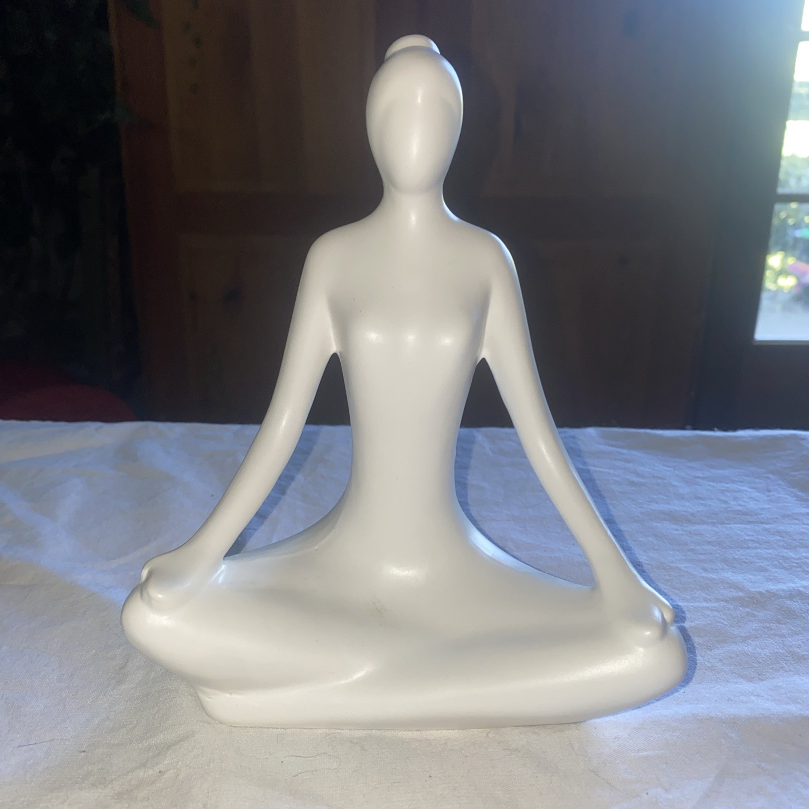 Yoga White Figurine – Sitting Pose