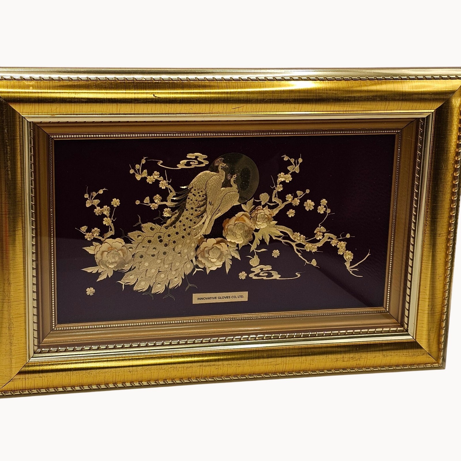Innovative Gloves Art Frame Gold Frame Red Velvet Matted 3D Peacock Dried Floral
