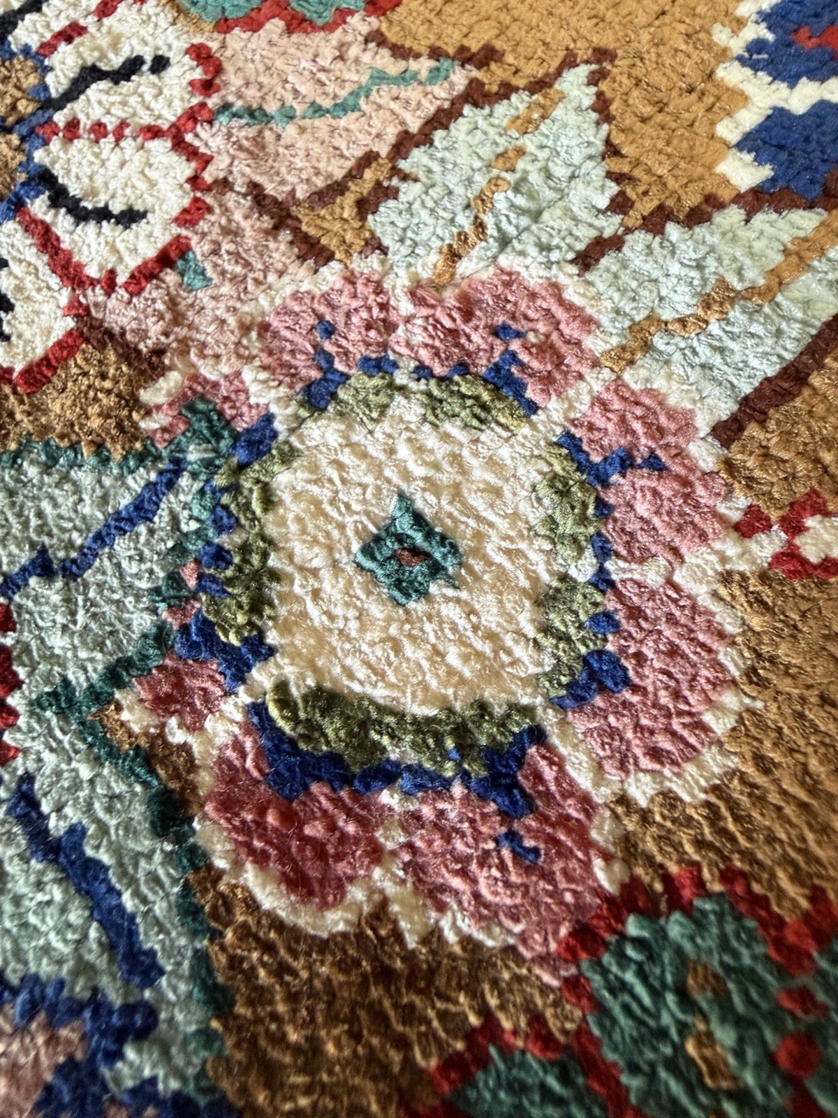 Purchased in Türkiye TURKISH Wall Hanging RUG 24″ Square Loops Fringe Multicolor