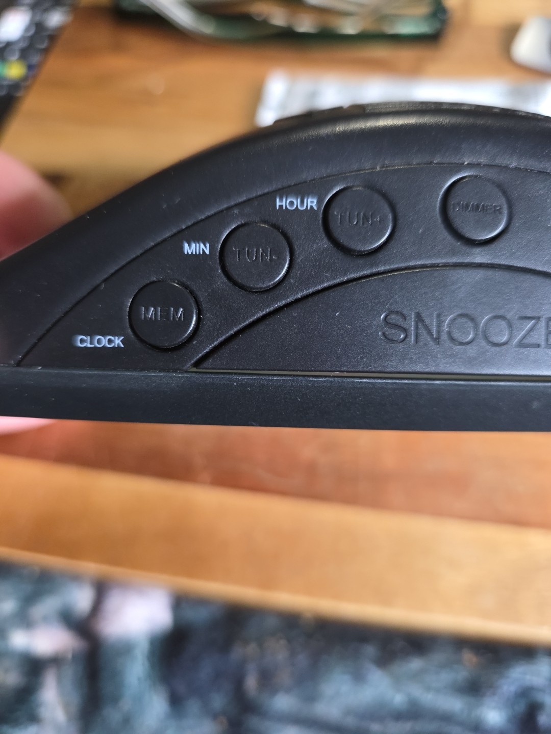 Onn OND19AAA10RS Alarm Clock Radio – TESTED AND WORKING