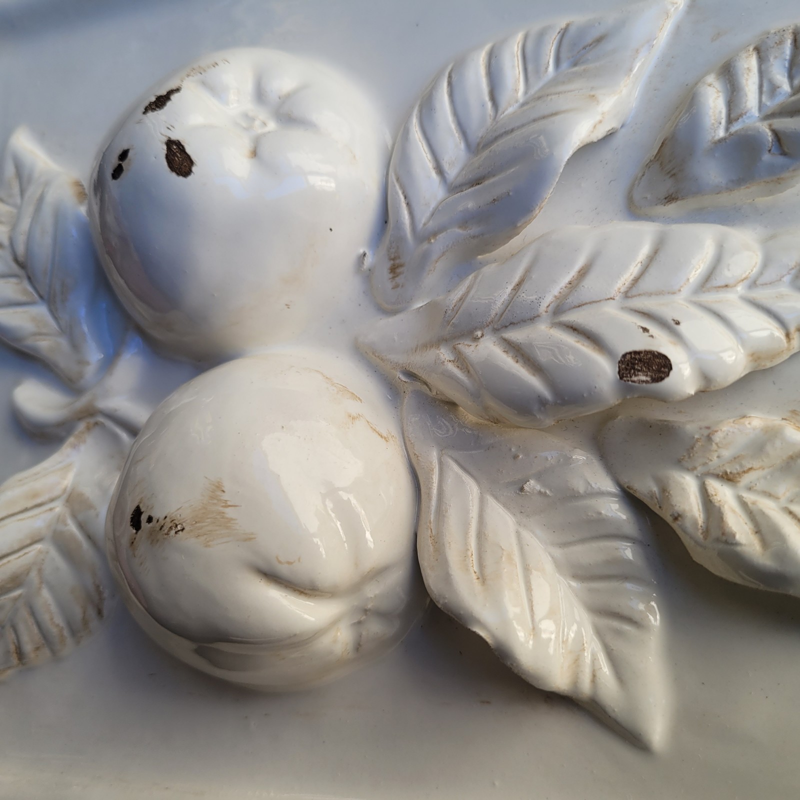 Set of 2 VIETRI ITALY Apples Pomegranate Fruit Rustic White Ceramic Wall Plaques