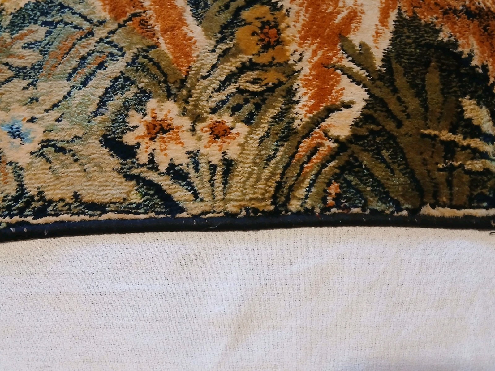 Vintage Velvet Wall Hanging – Hunting Theme – Dog w/bird In mouth