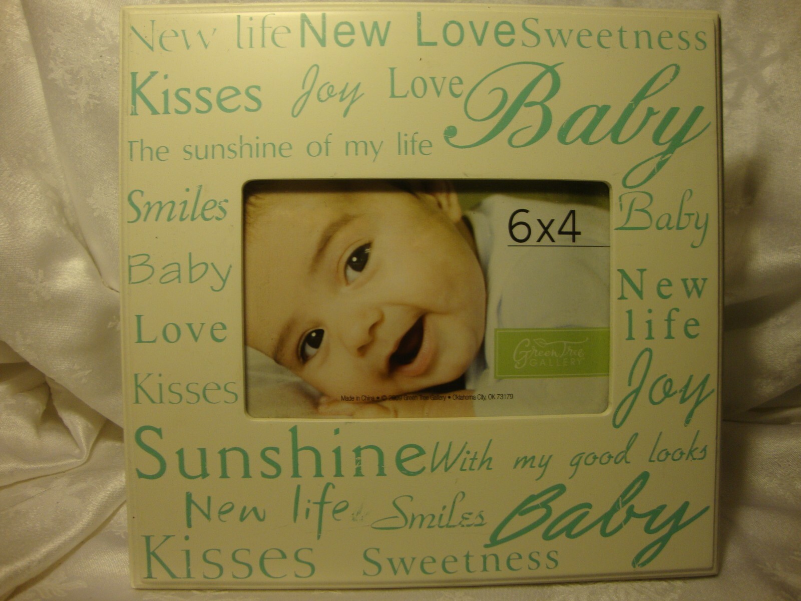 Green Tree Gallery Wooden Freestanding Unisex Baby Photo Frame Holds 6″x4″ 401
