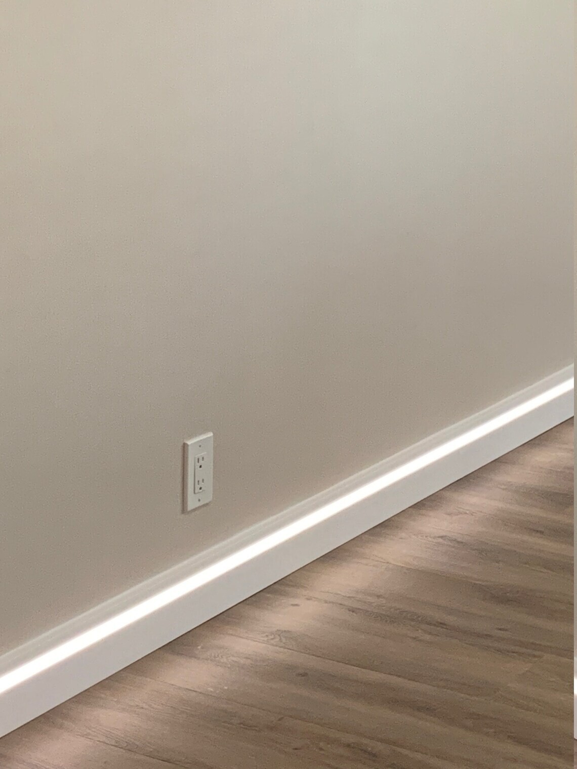 Baseboard Moldings with LED diffuser. Water resistant and wasy to install