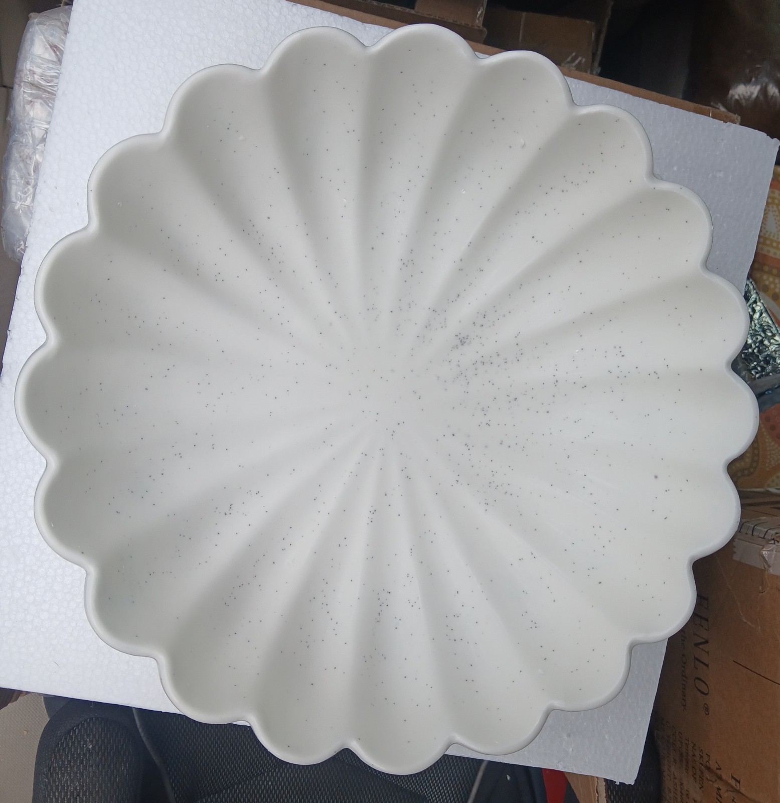 Accessoryway Large White Ceramic Footed Bowl-10.6″ Wide-NEW IN ORIG BOX