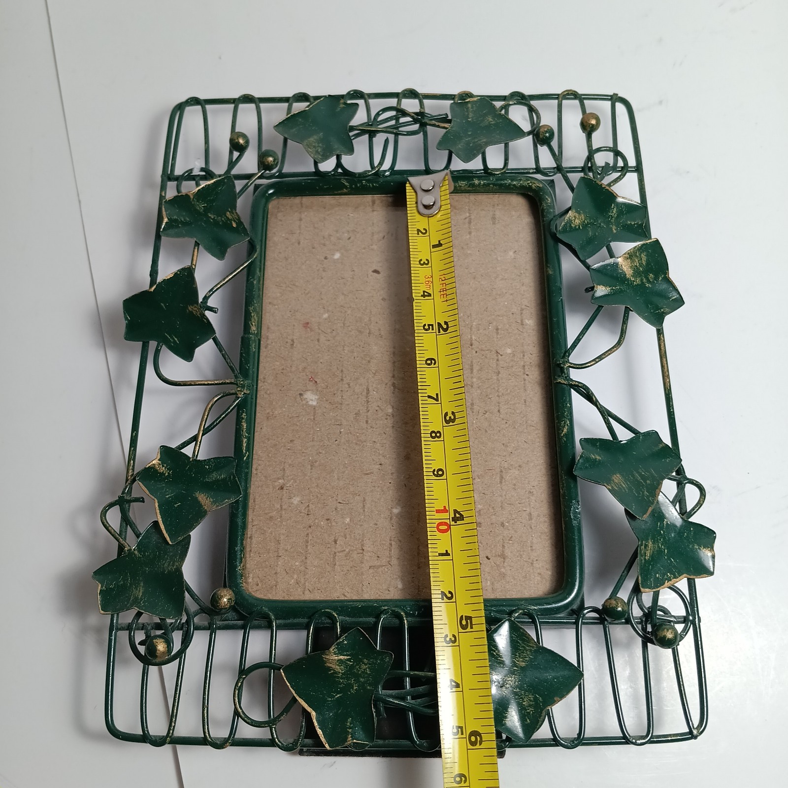 Green Ivy Leaf Metal Picture Frame w/Stand 4.75in x 3.25in Photo