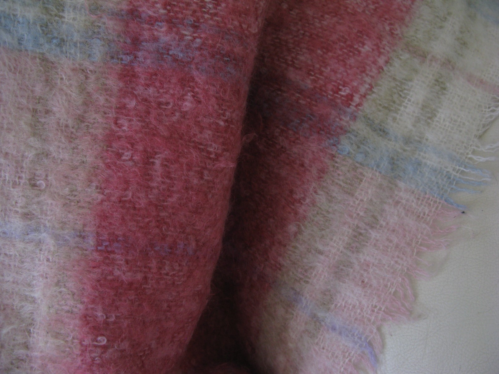 JOHN HANLEY & CO NENAGH CO TIPPERARY IRELAND MOHAIR WOOL THROW BLANKET SHAWL