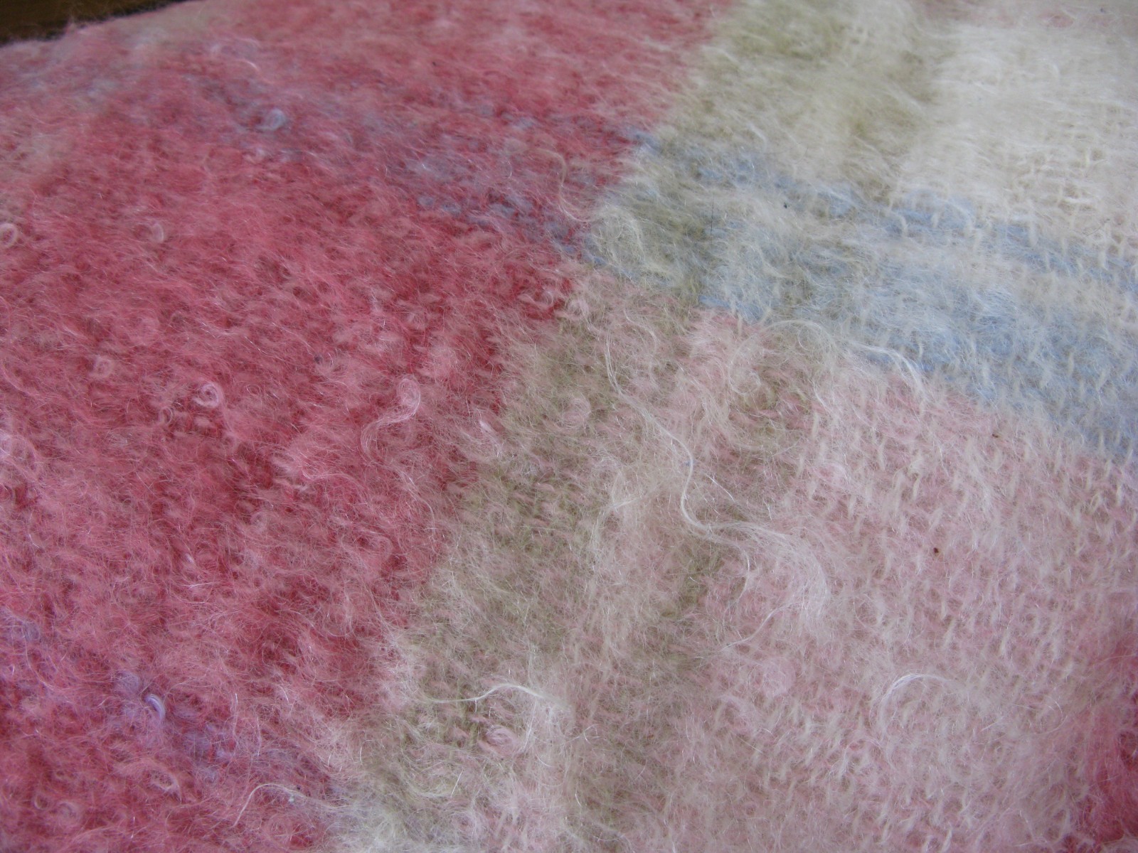 JOHN HANLEY & CO NENAGH CO TIPPERARY IRELAND MOHAIR WOOL THROW BLANKET SHAWL