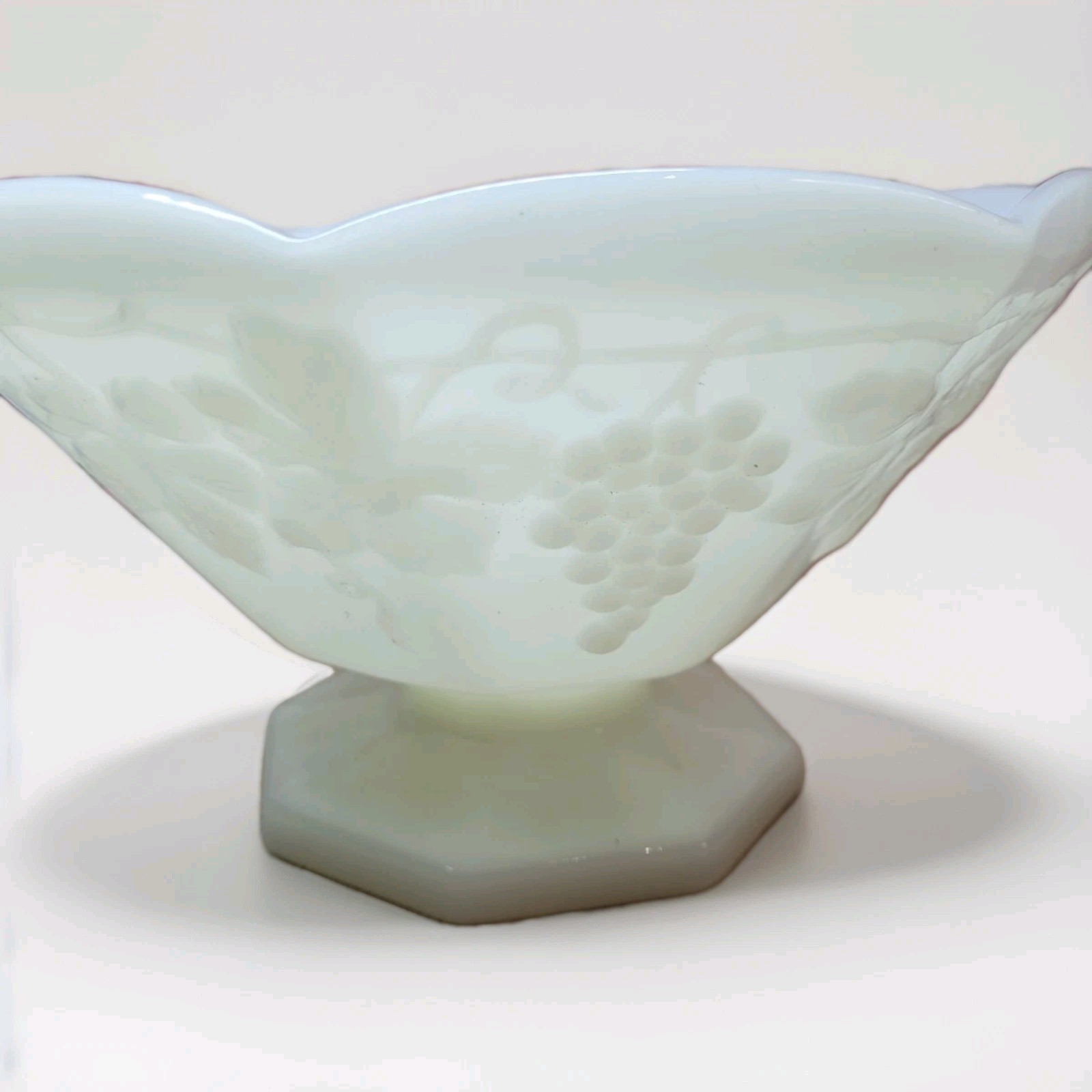 Vintage Anchor Hocking Milk Glass Pedestal Bowl Grape Vine Fruit Centerpiece