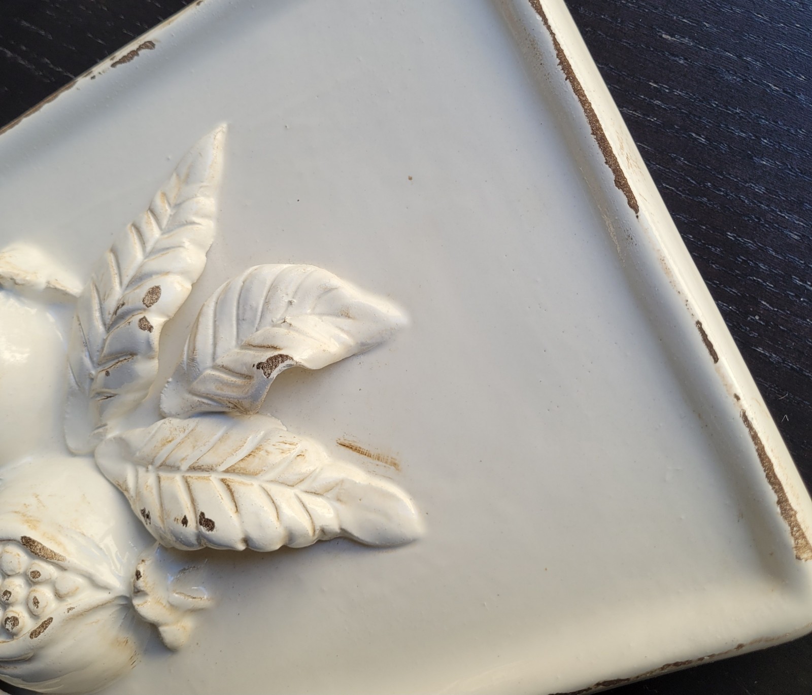 Set of 2 VIETRI ITALY Apples Pomegranate Fruit Rustic White Ceramic Wall Plaques