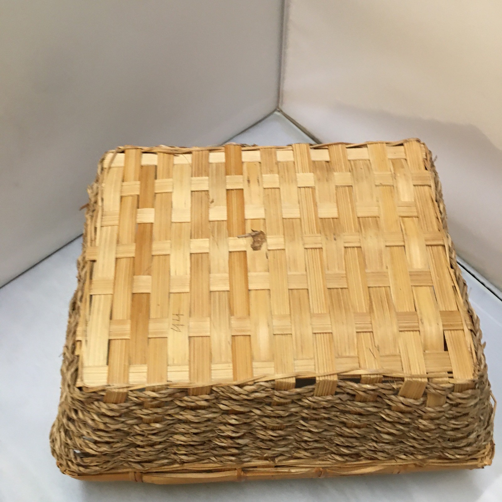 Woven Seagrass Basket Unisex Medium Tan Rectangular Bamboo Handles Cottagecore