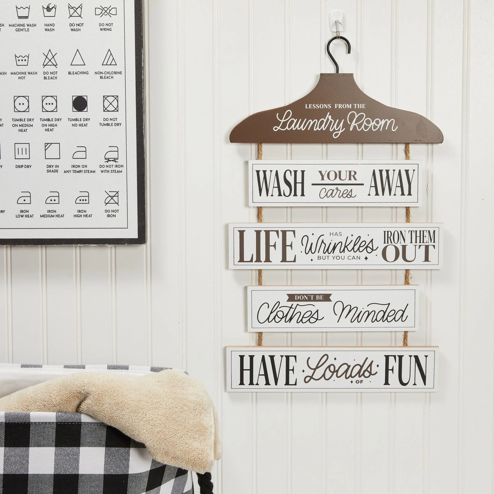 Home Wall Hanging Farmhouse Decor, Lesson from The Laundry Room Sign, 12×20″