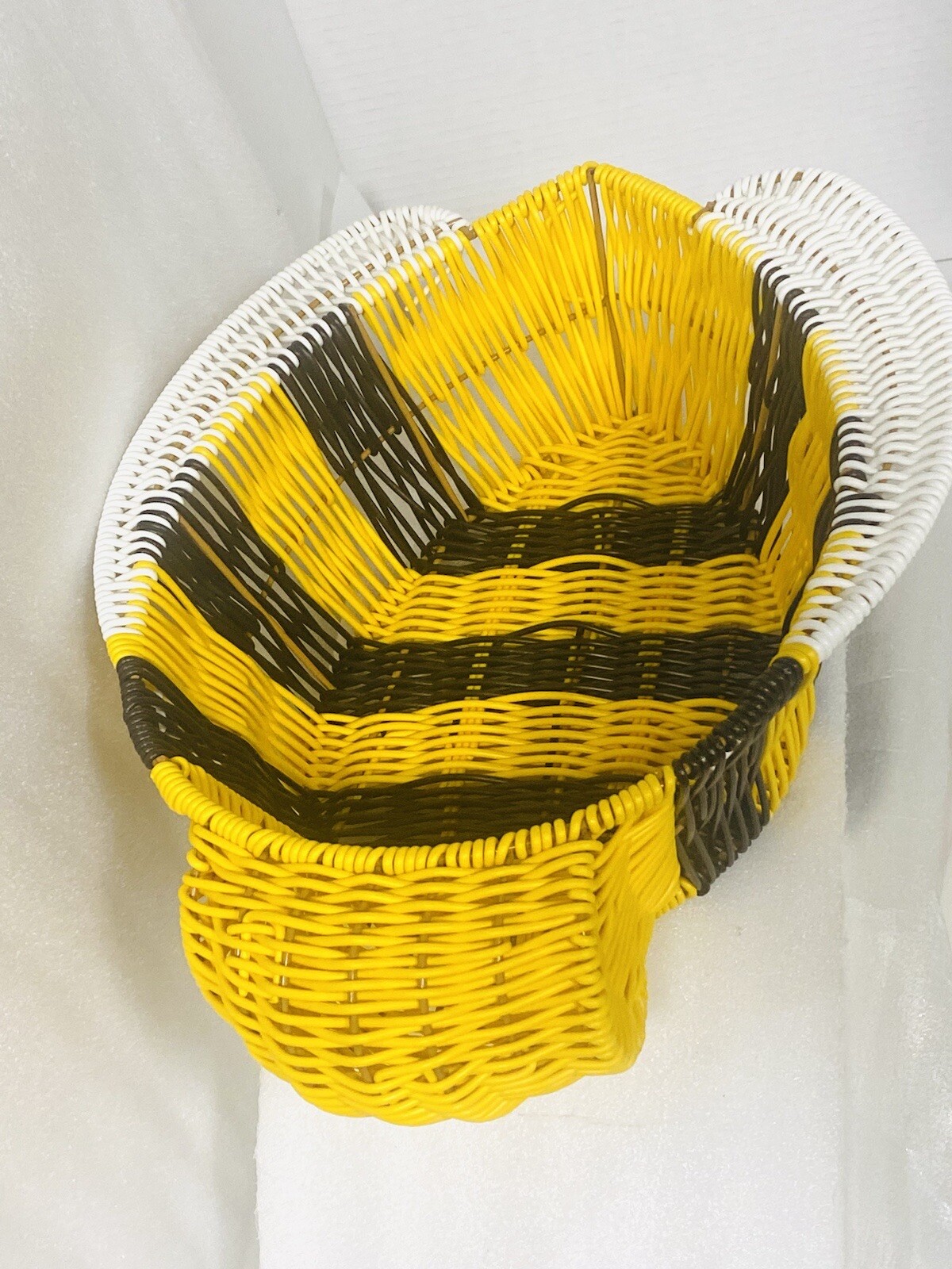 Bee Wicker Basket Ciroa NEW Plastic Resin 13×11.5” Bumble Yellow Black