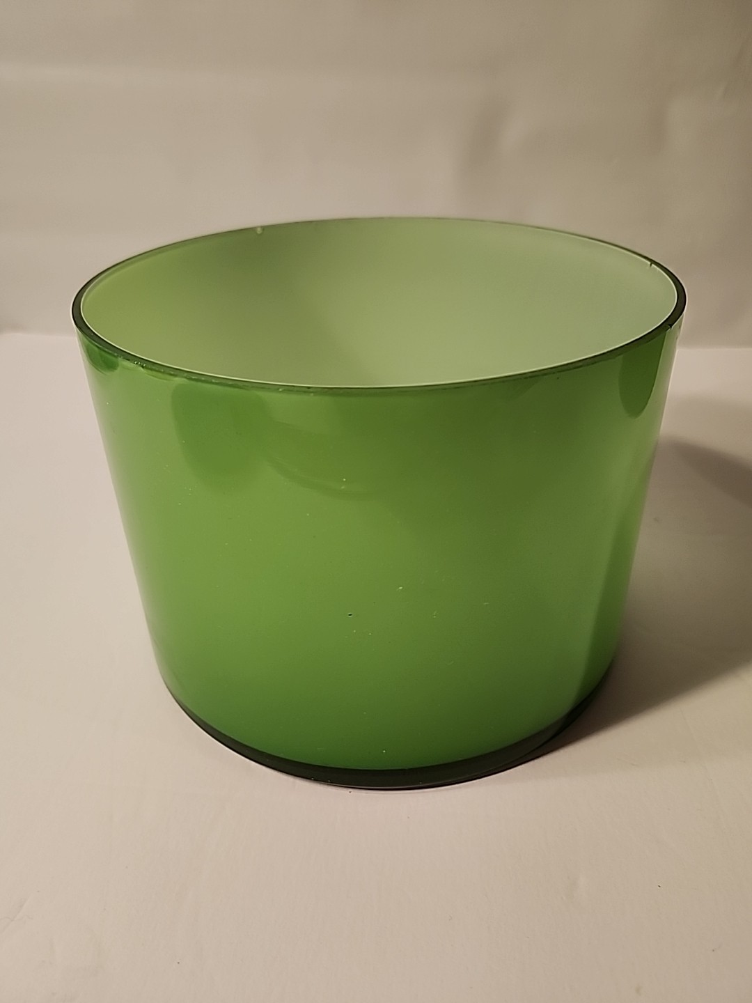 Vibrant Green Glass Cachepot/Vase, 6-3/8″ W X 4.75″ Tall