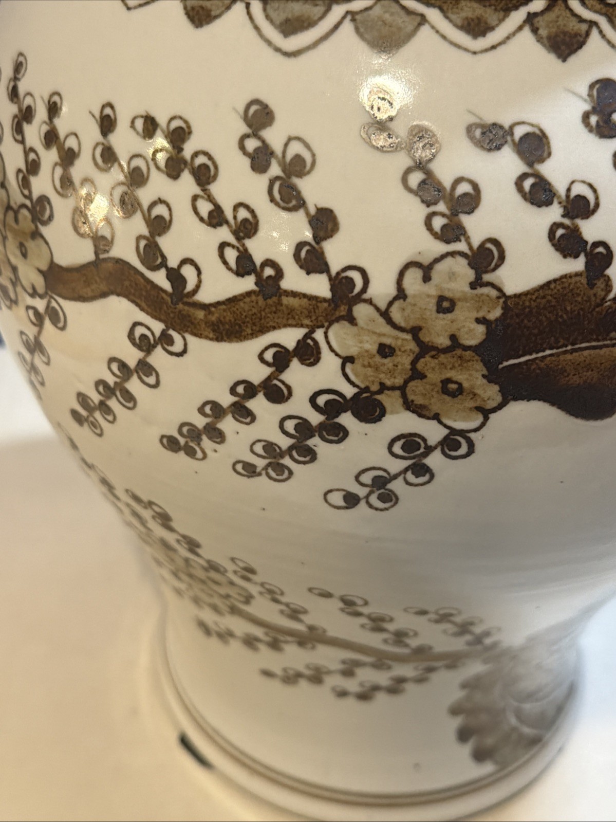 Hong Wu Porcelain Plum Blossom Motif Temple Jar – est 18″ tall – VGC – HANDMADE