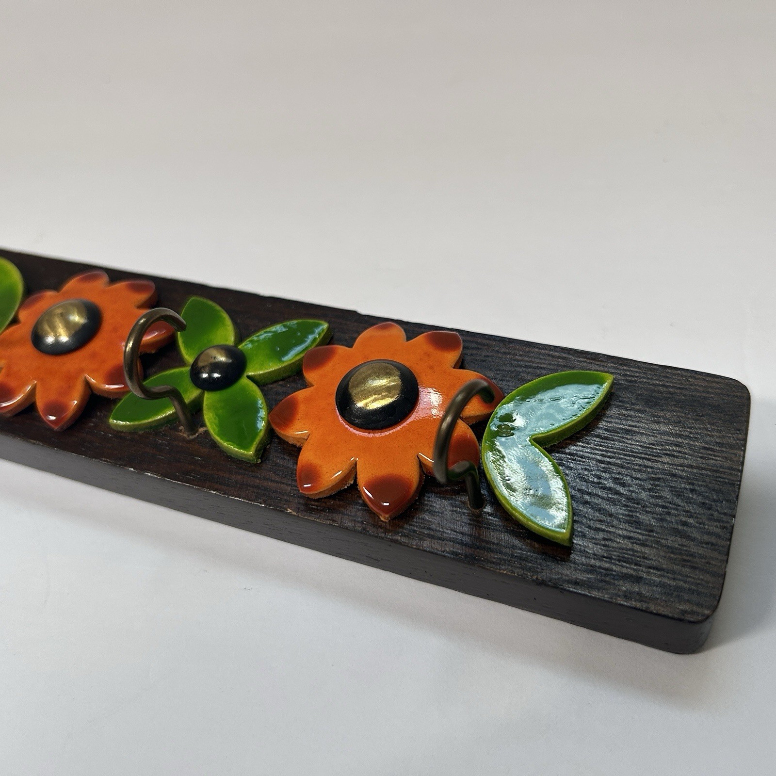 Vintage Mod Wood KEY HOOK Wall Hanging MCM Kitschy Enamel Flowers