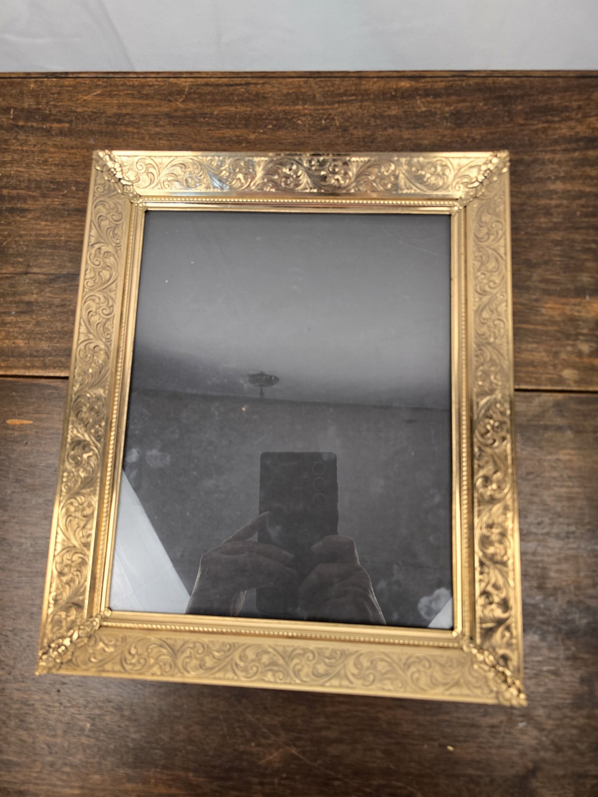 VTG Metal Picture Frame W/Glass Free Standing Photo Size 7.5×9.5 ” In Gallery
