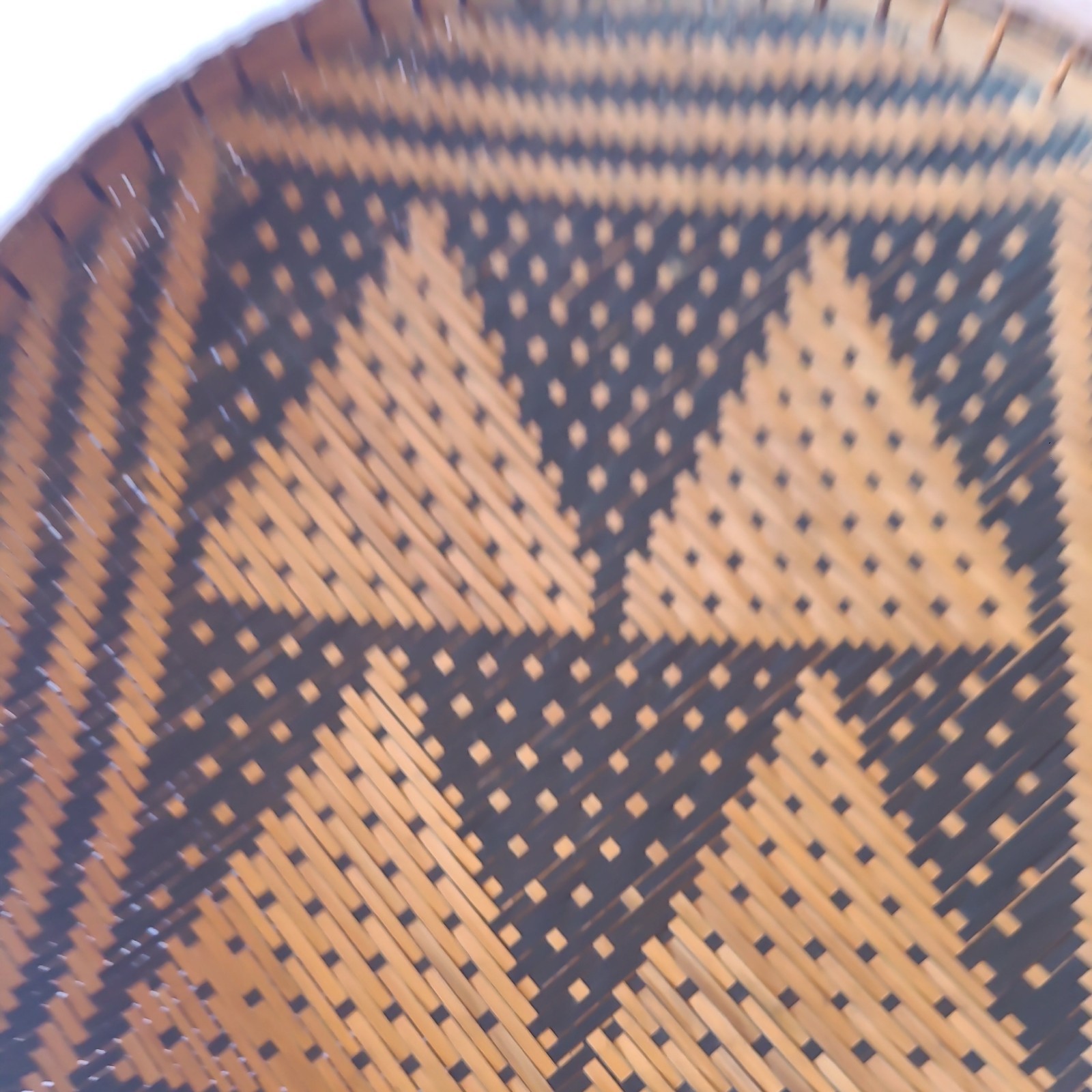 Round Woven Flat Winnowing Basket Decorative 11.5″ diameter Triangles 2-Toned
