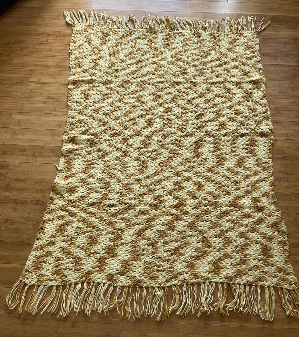Handmade Knit Blanket Throw Chunky Yarn Fringe Home Decor Gift Cozy