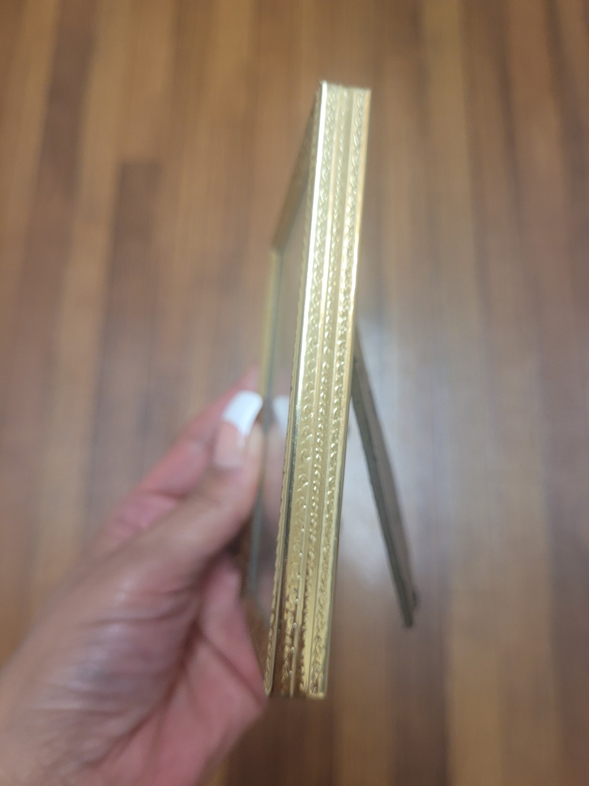 Vtg. Intercraft Gold Metal Photo Frame 3.25 x 4.25 in Non-Glare Glass Portrait