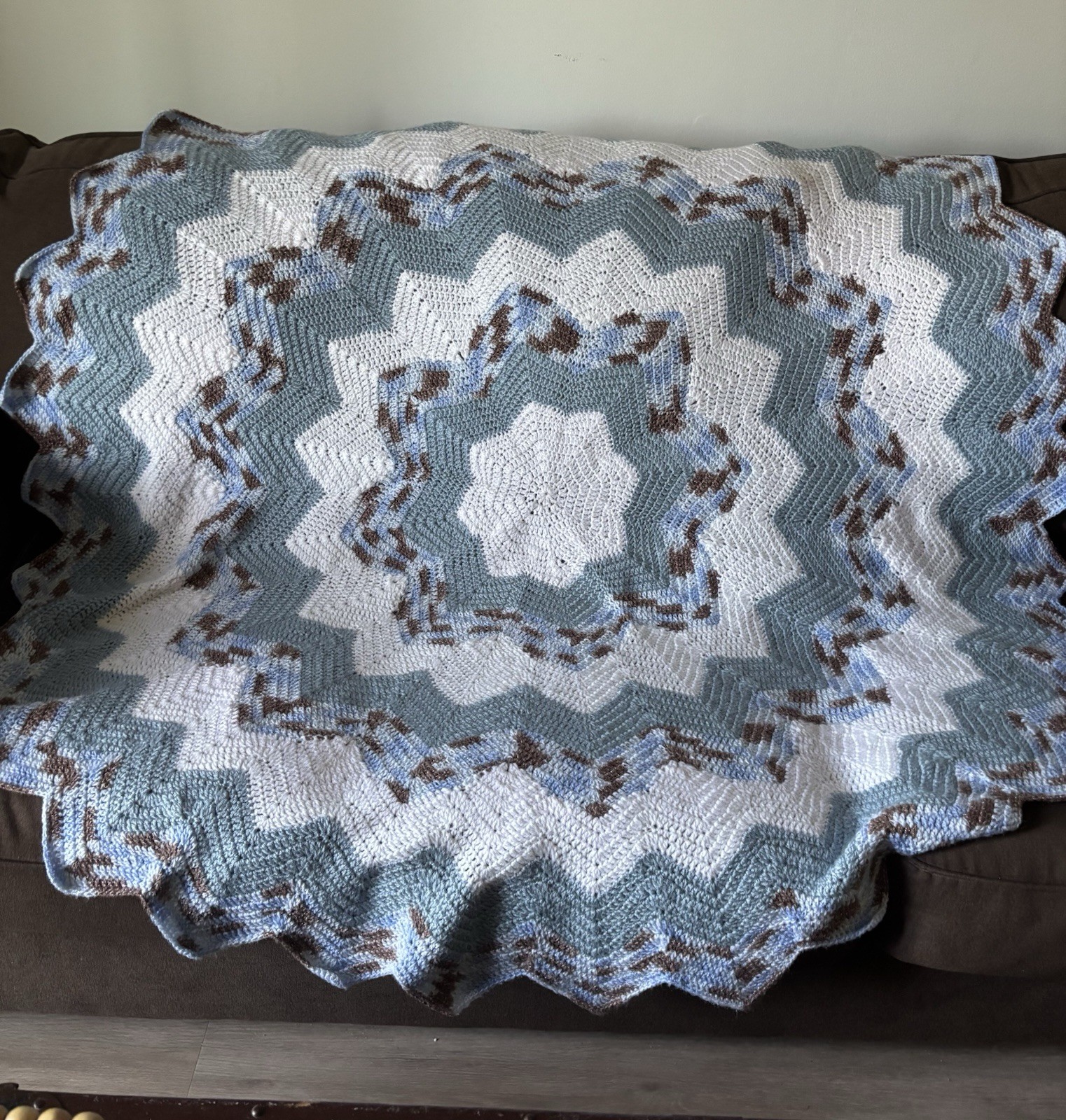 Handmade Crocheted Afghan – Round Chevron