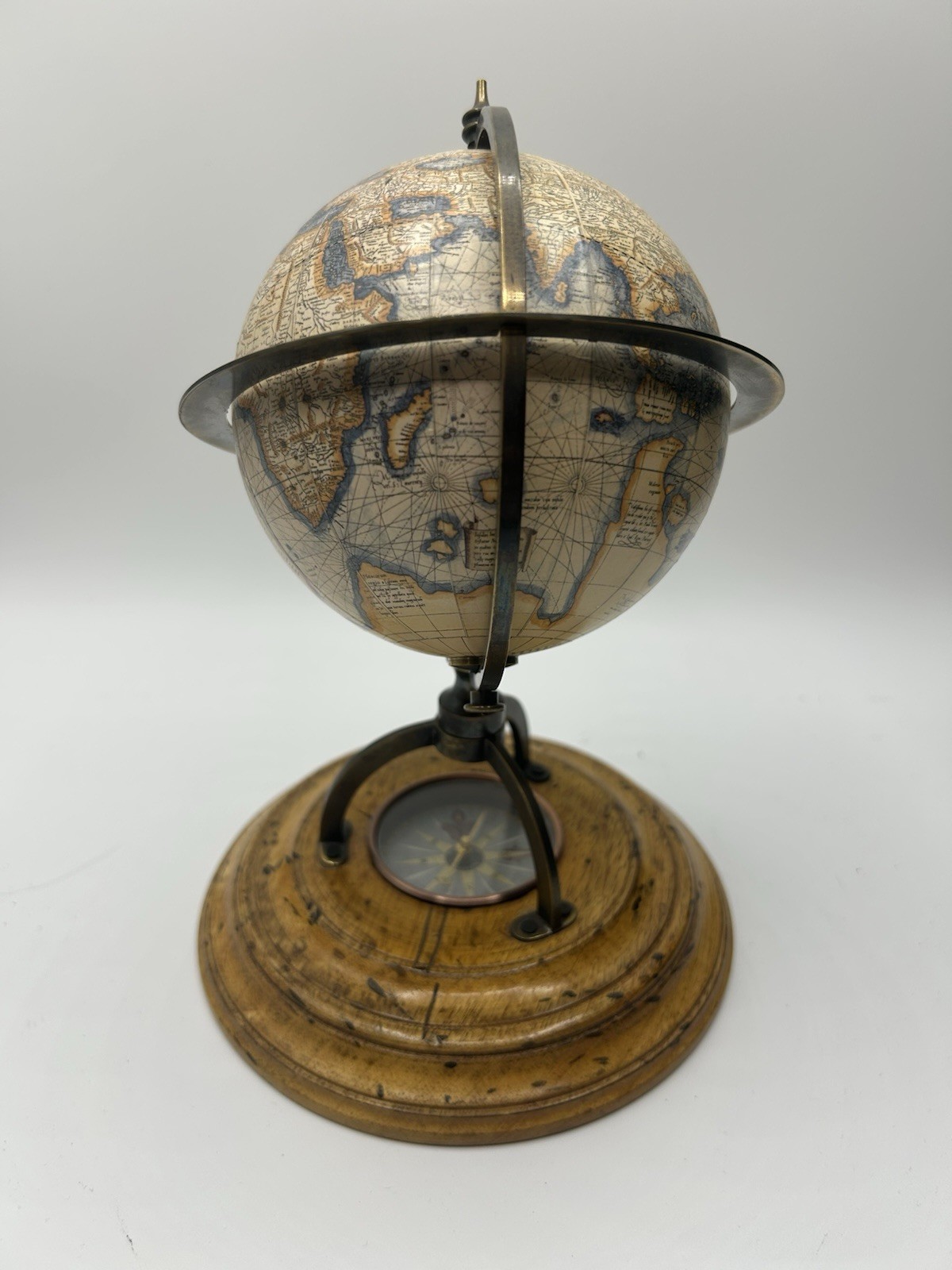 Authentic models vintage style globe with built in compass. 6” wide, 9” high