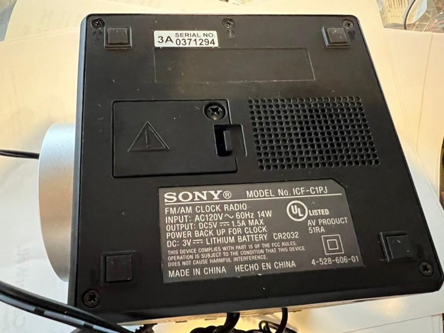 New SONY ICF-C1PJ Alarm Clock Radio w/Time Projector Nature Sounds Time-Backup