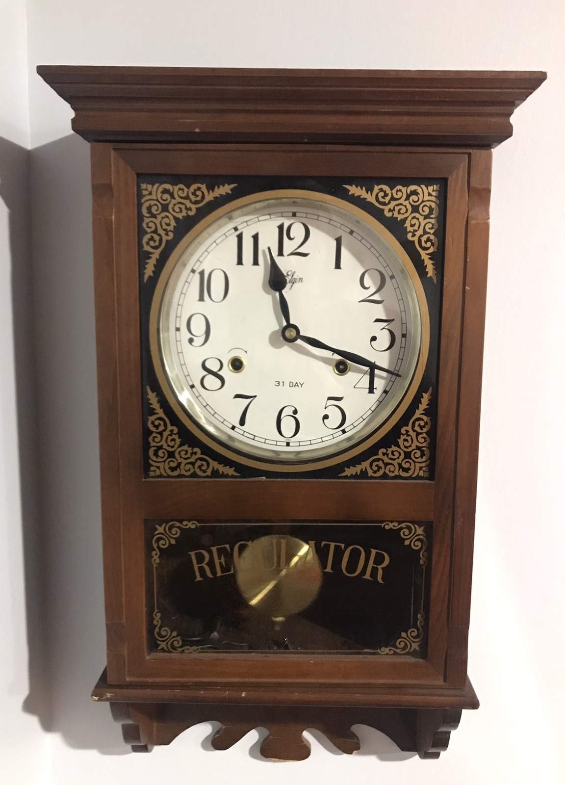 Elgin Brown 31 Day Wall Clock W/Key Regulator Wooden Home Decoration Pendulum