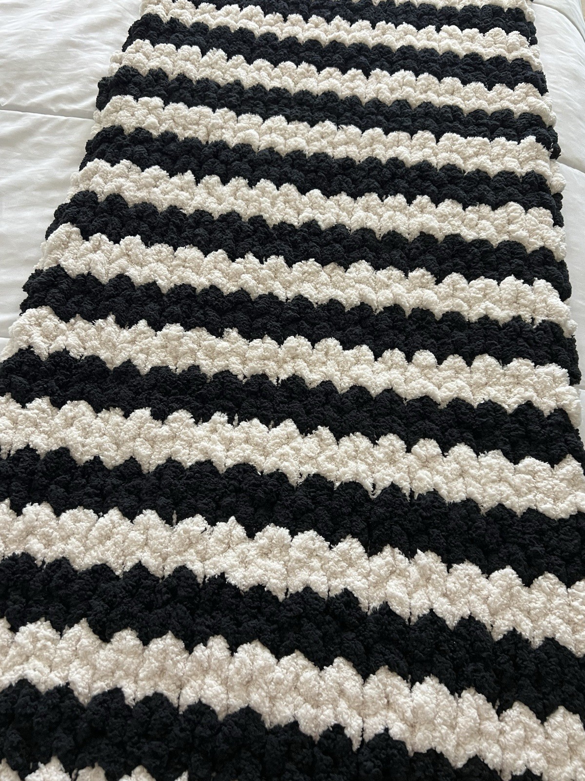Handmade Chunky Queen Bed Runner Wrap Blanket Fringed Black Ivory Boho