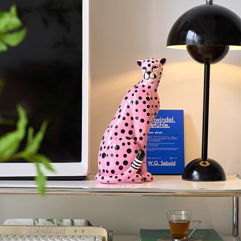 Pink Leopard Statue Home Decor, Modern Resin Cheetah Decorative Sculpture