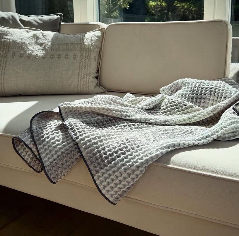 Soedahl Grey Waffle Weave Honeycomb Plaid Lightweight Throw NWT Made in Europe
