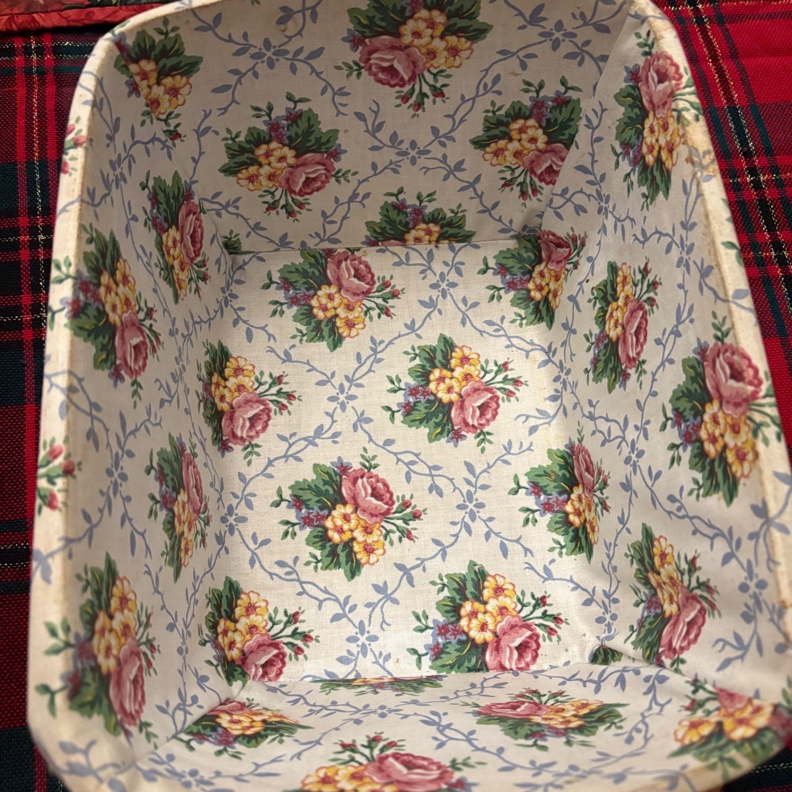 Longaberger Basket Handwoven Dresden Ohio USA Floral Liner Handles 1997 2 Colors