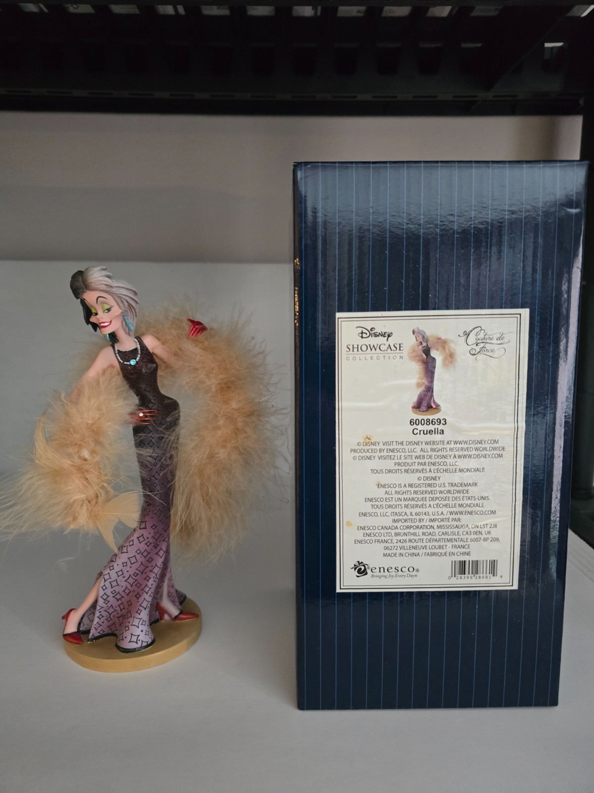 Disney Showcase Couture de Force 101 Dalmatians Cruella de Vil Figurine (NEW)
