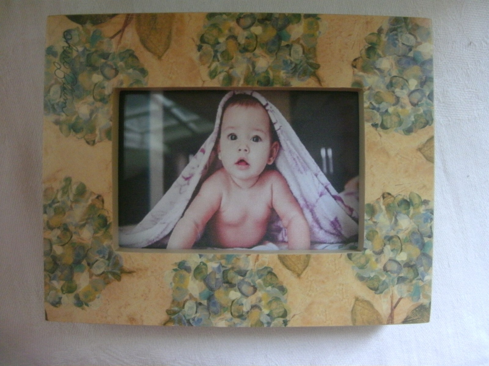 Floral Picture Frame 5 x 4 New in Box