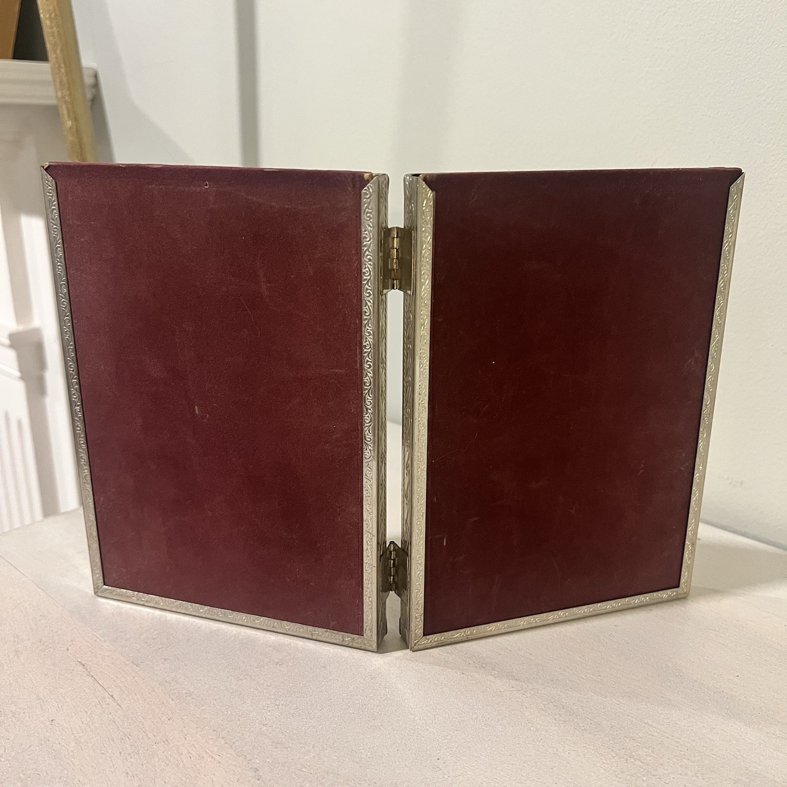 Vintage Picture Frame Silver Tone Metal Double Folding Standing 5″X 7″ Ornate