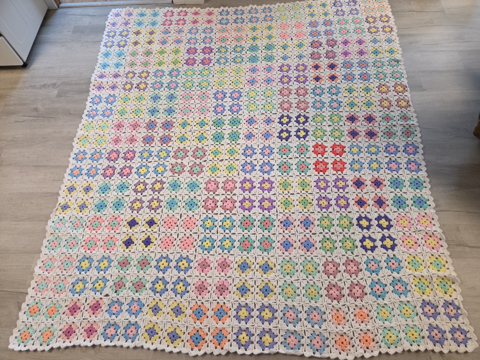 Handmade Crochet Floral Granny Square Afghan Throw Blanket Vintage White 84×96