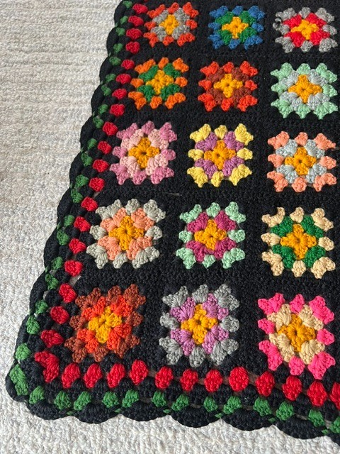 Vintage Handmade Granny Square Colorful Crochet Black 60’x35′ Throw Roseanne NEW
