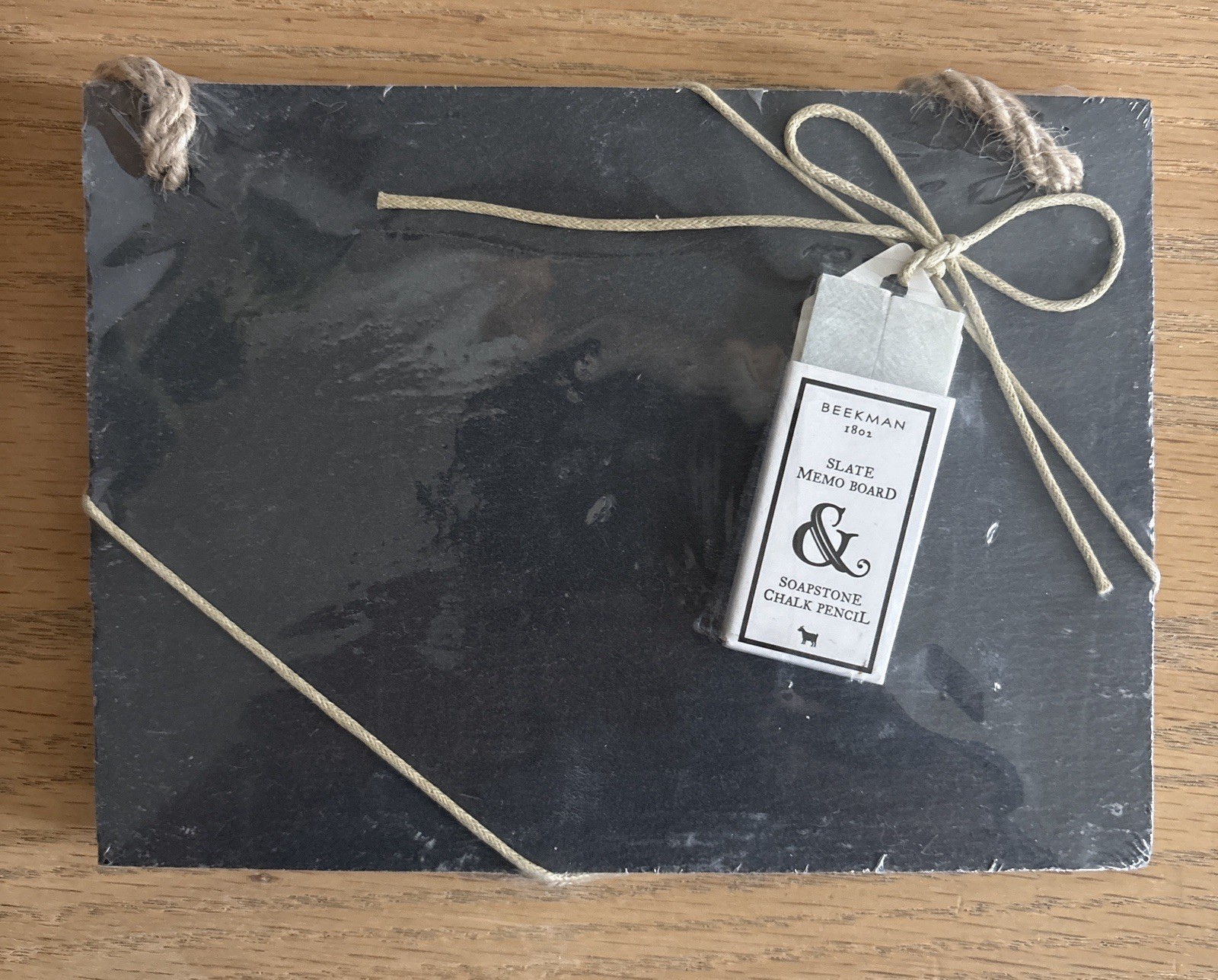 Beekman 1802 Slate Hanging Memo Chalk Board & Soapstone Chalk Pencil 7” x 5.5”