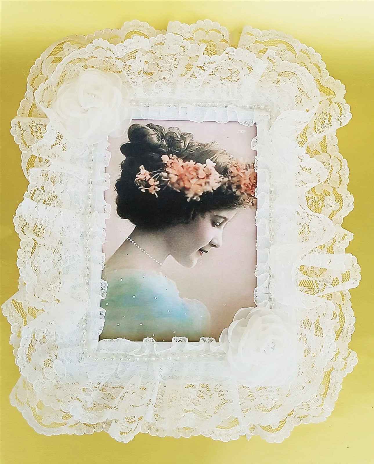 Vintage White Lacy Wood 5×7 Picture Frame Shabby Chic Tabletop/Wall