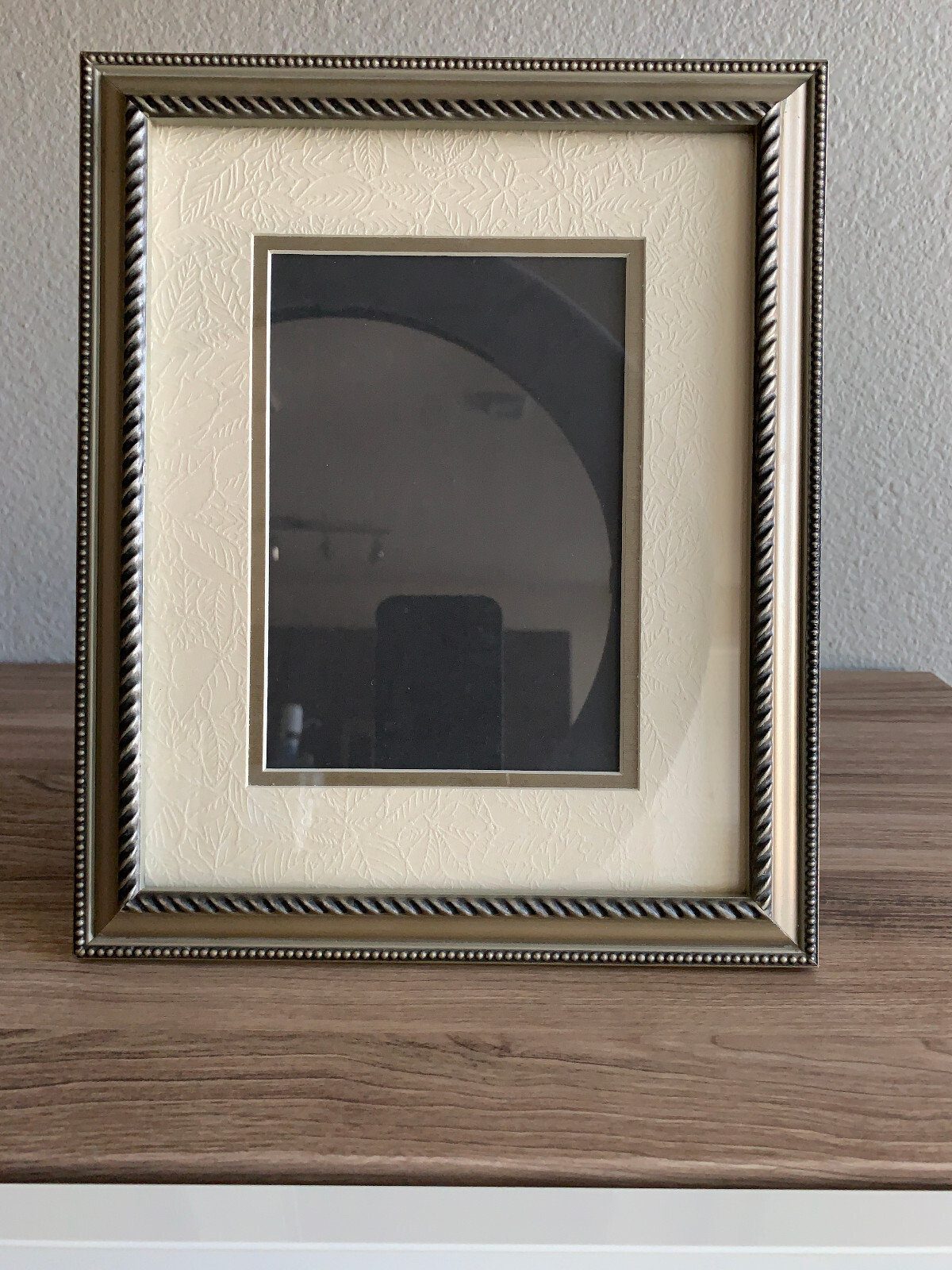BUNDLE OF 22 ASSORTED SIZES PICTURE FRAMES BRANDED & UNBRANDED, METAL, WOOD,MORE