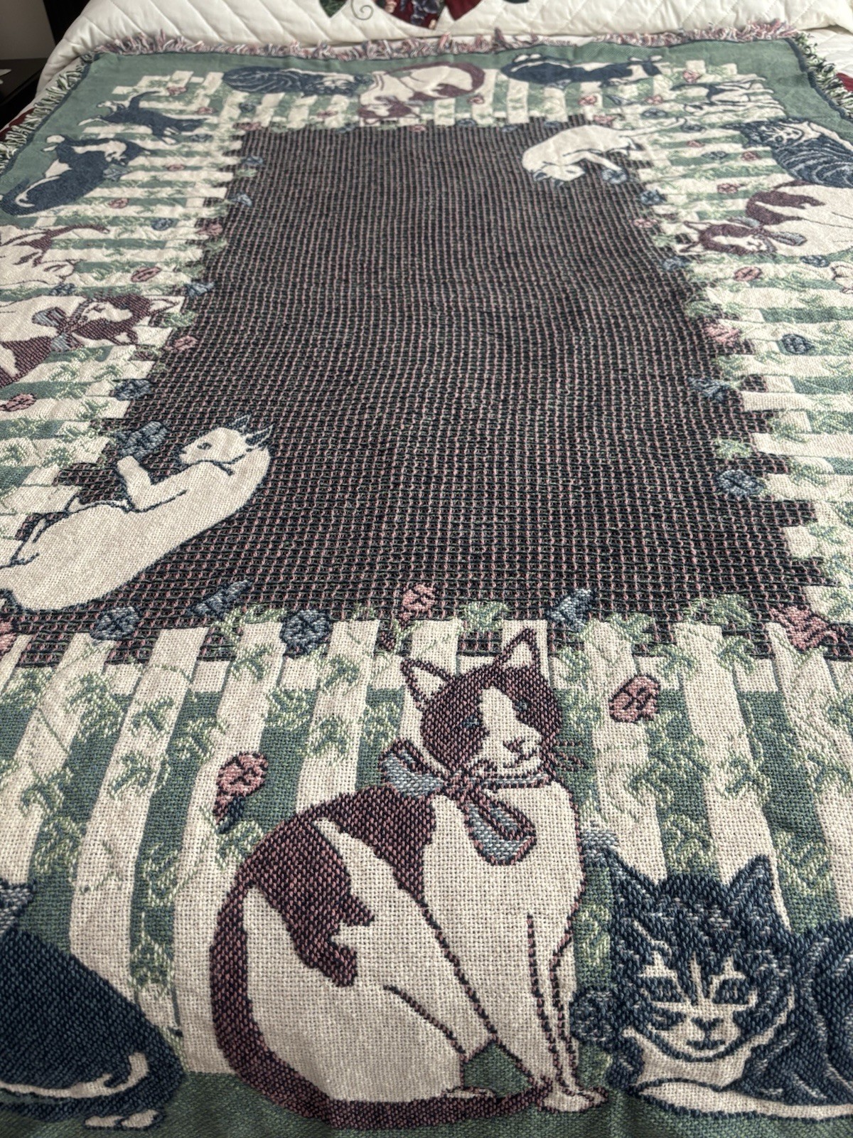 Manual Woodworkers & Weavers 52″ x 60″ Tapestry Sofa Throw-Cats & Garden Design