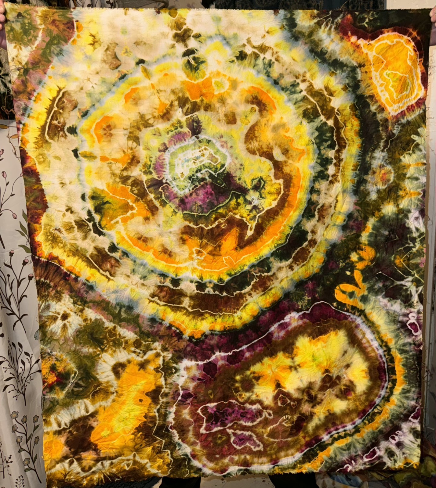 36×42in Quality Handmade Tie Dye Psychadelic Geodic Design Wall Art Tapestry.