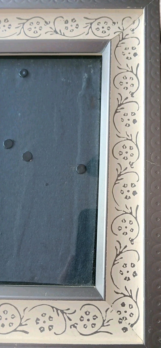 Picture Frame 4×6 Hand Painted Design Resin Cottage Minimalist