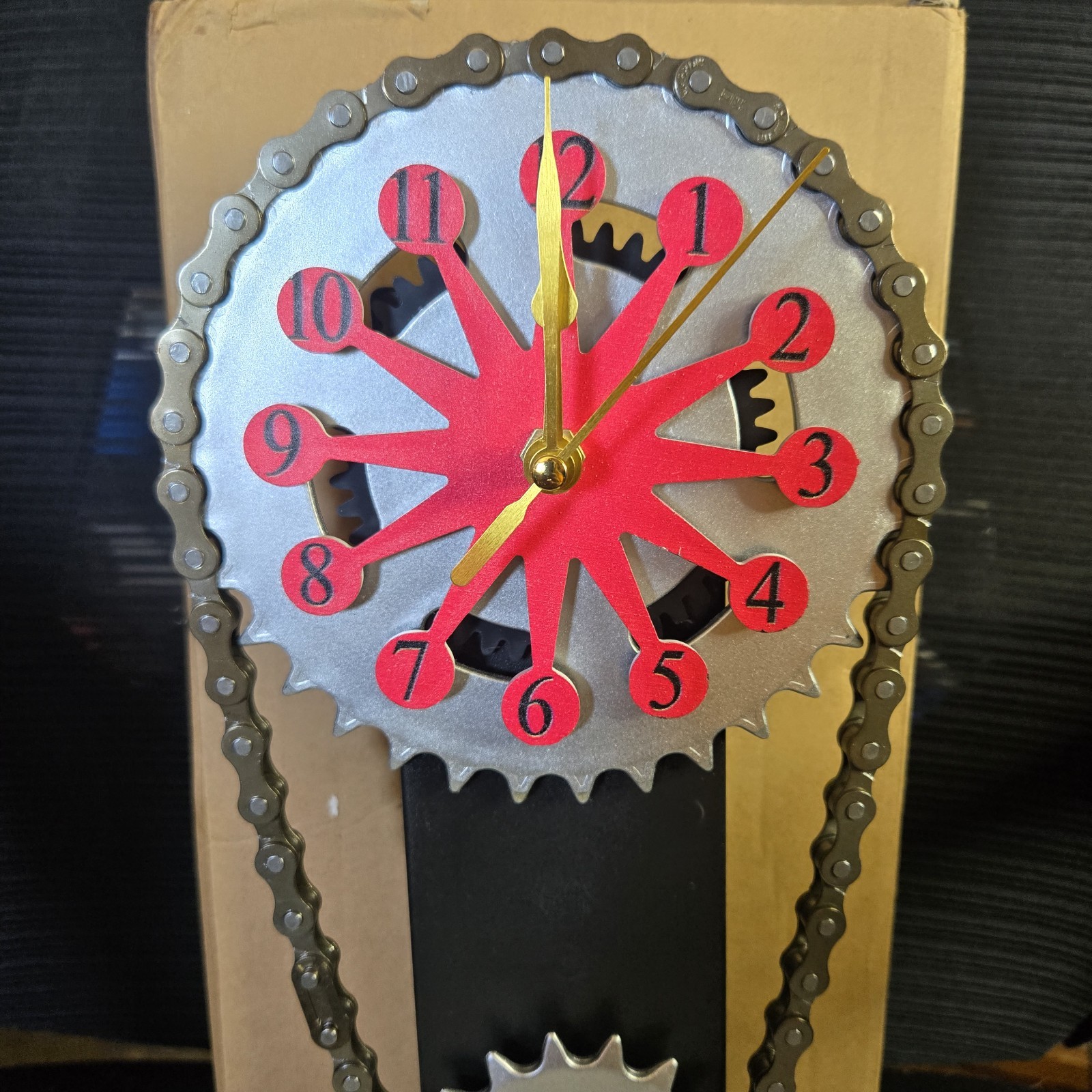 NEW IN BOX! Gear Clock With Moving Gears Large Decorative Clocks For Living Room