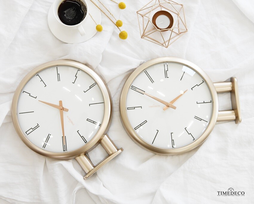 Modern Art Design Double Sided Wall Clock Station Silent Clock Decor White A7GD