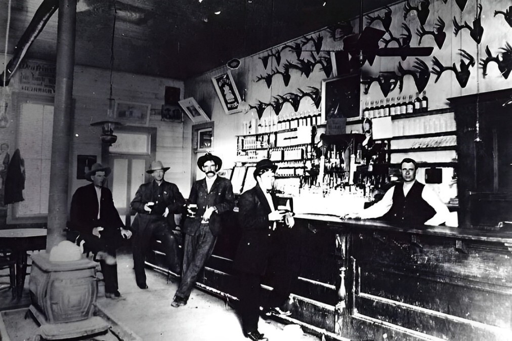 Gruene Hall in Gruene, Texas in 1895 POSTER 24 X 18 Inches Wall Art