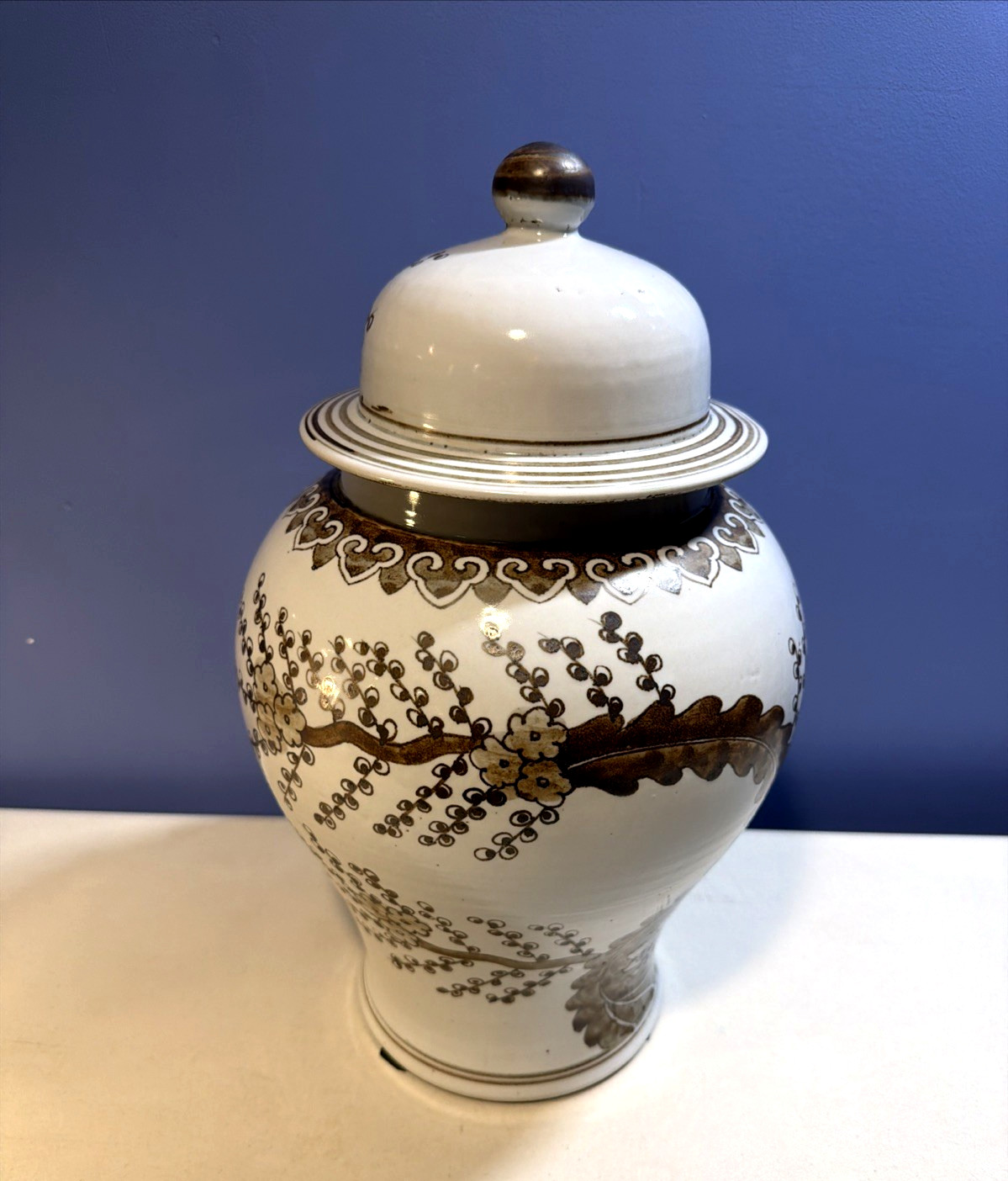 Hong Wu Porcelain Plum Blossom Motif Temple Jar – est 18″ tall – VGC – HANDMADE