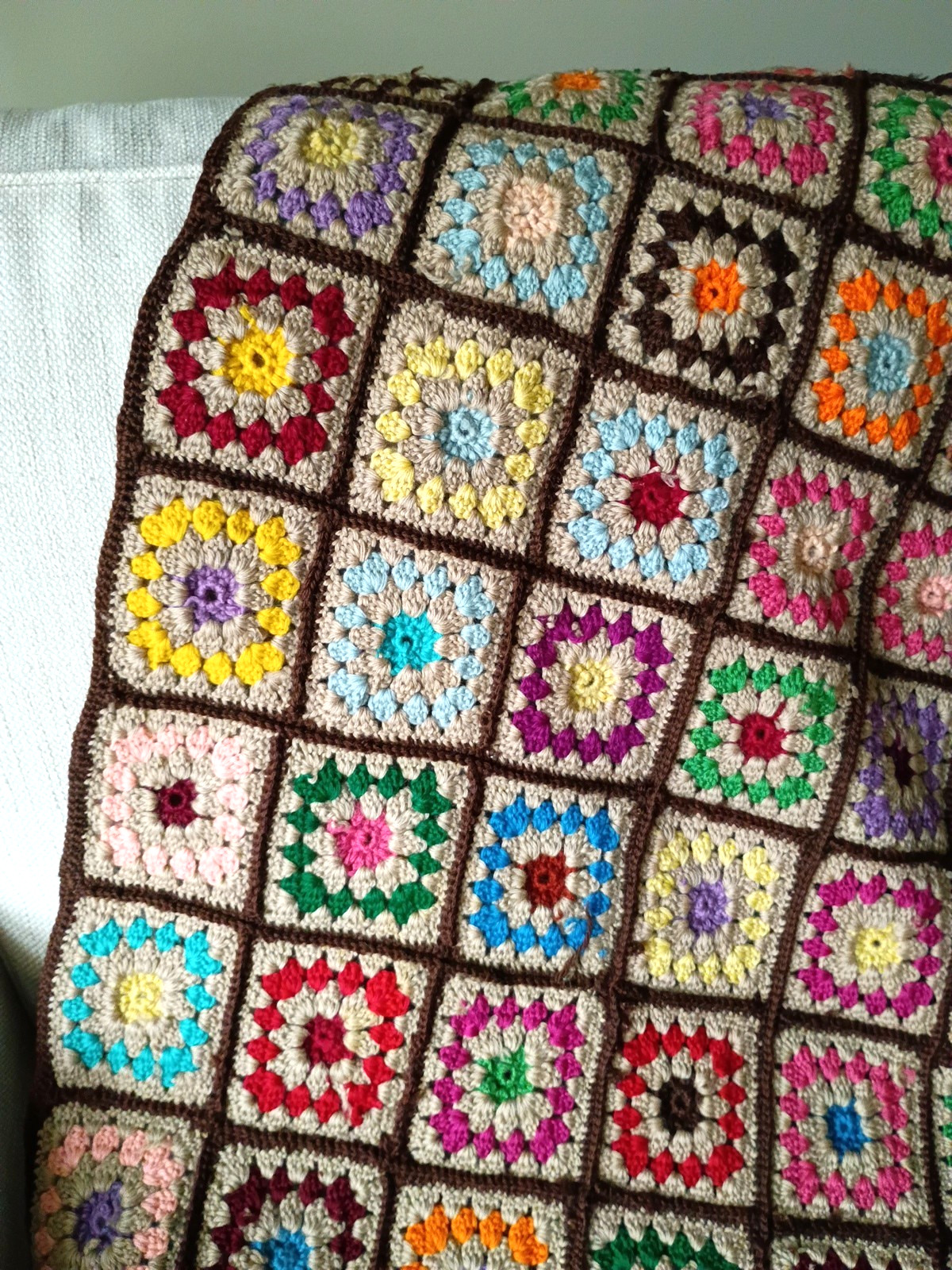 Vintage Granny Square 3D Raised Flower Crochet Afghan Blanket 44″x61” Brown Tan