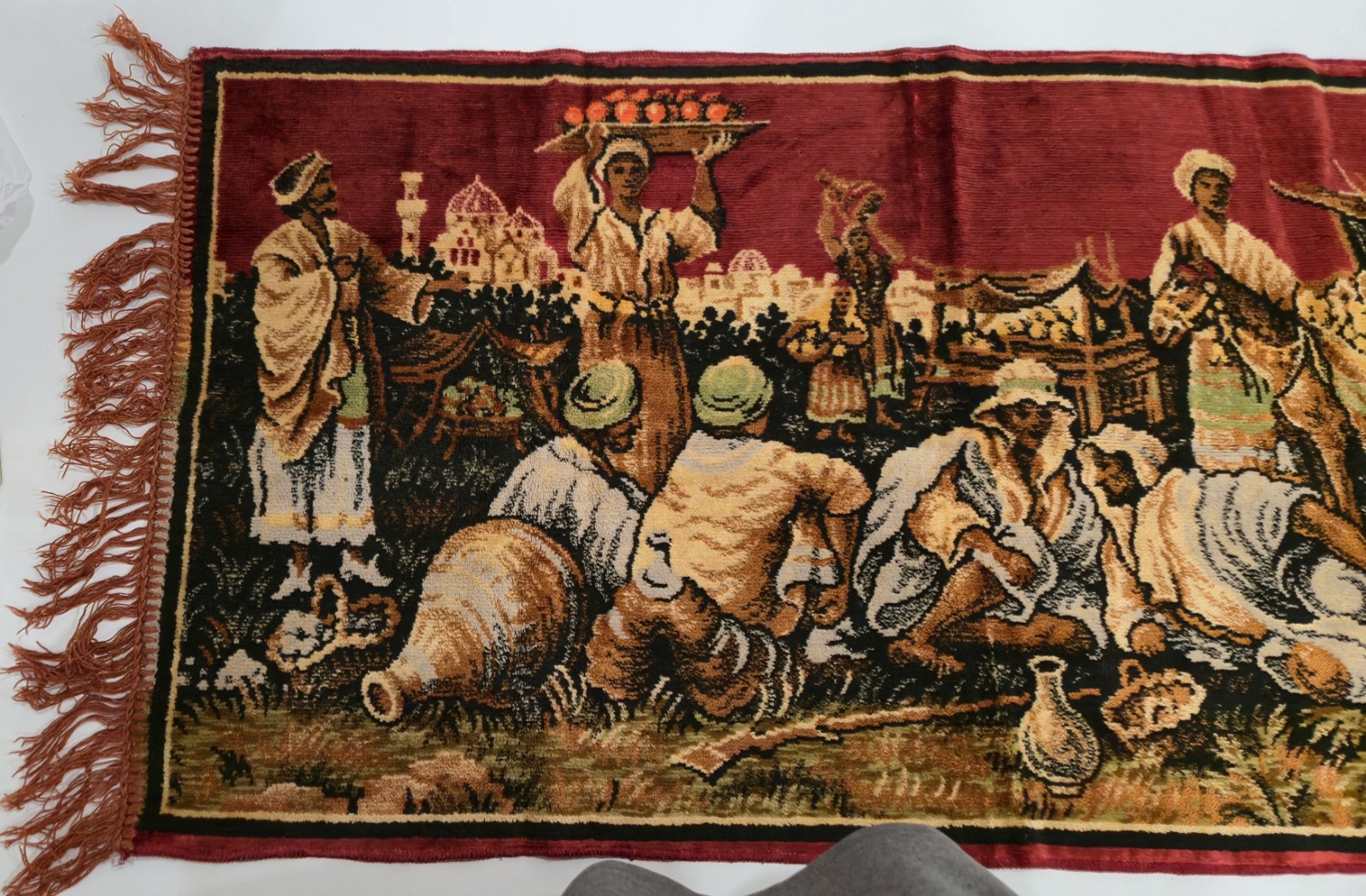 Vintage Middle Eastern Desert Marketplace Velvet Tapestry Fringed Rug 40″×22″