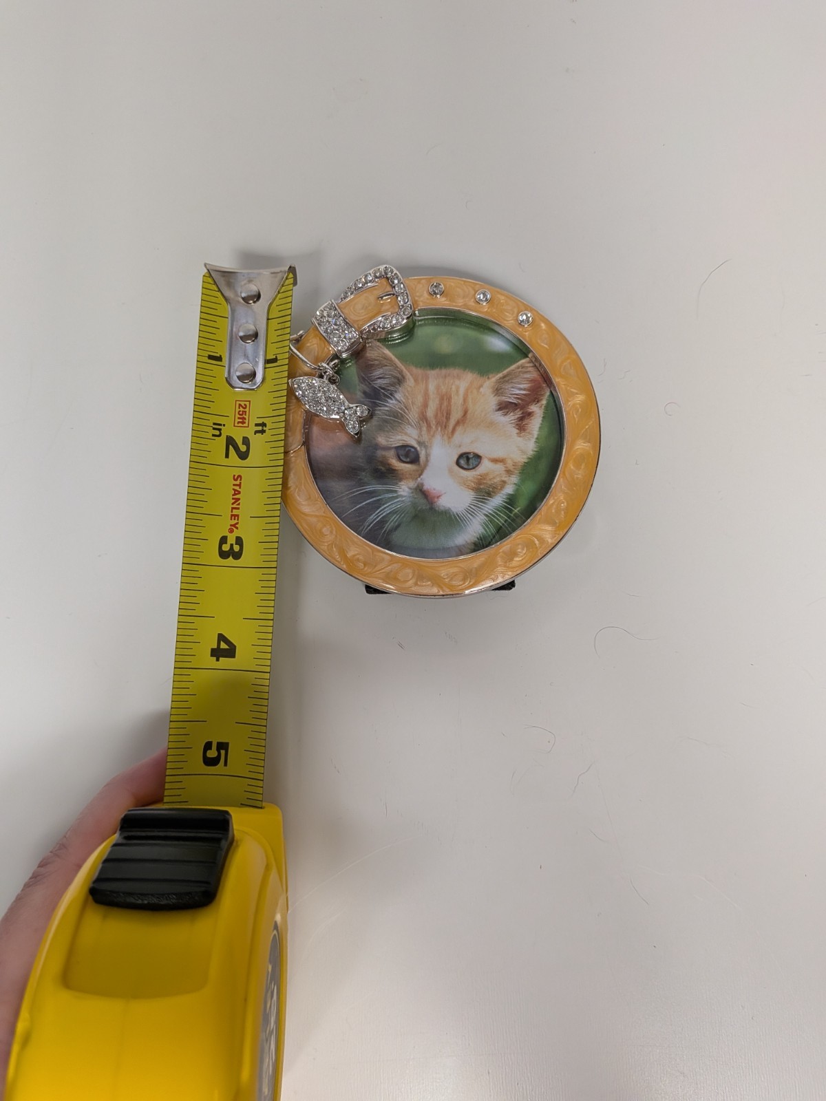 Beige Yellow Free Standing Round Collar Pet Picture Frame Enamel Cat Rhinestone